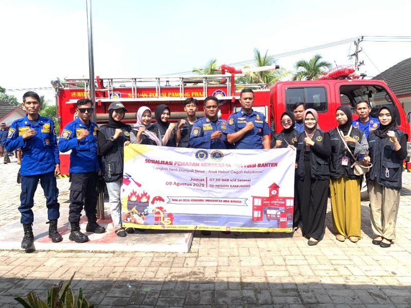 Foto bersama KKM 69 Uniba bersama damkar