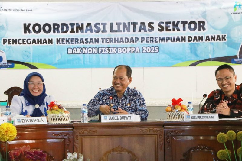 Wakil Bupati Serang, Najib Hamas saat memimpin rapat koordinasi (Ist)