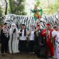 Sejumlah Warga Ciater, Kota Tangerang Selatan meriahkan festival dongdang yang menjadi warisan budaya leluhur. (FOTO: Abdul Azis/Total Banten)