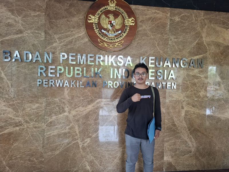 Koalisi Pandeglang Bersih Laporkan Perjanjian Sampah ke BPK RI, (Foto: Ipung)