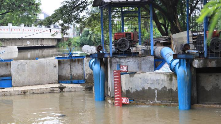 Pintu Air di Tangerang Terus Dipantau untuk Mengantisipasi Cuaca Ekstrem. (Dok)