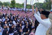 Wali Kota Tangerang, Sachrudin saat menyapa para santri. (Ist)