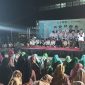 Ribuan santri memadati halaman Masjid Agung Ats-Tsauroh, Kota Serang, saat peringatan Hari Santri Nasional 2025, Selasa, 21 Oktober 2025