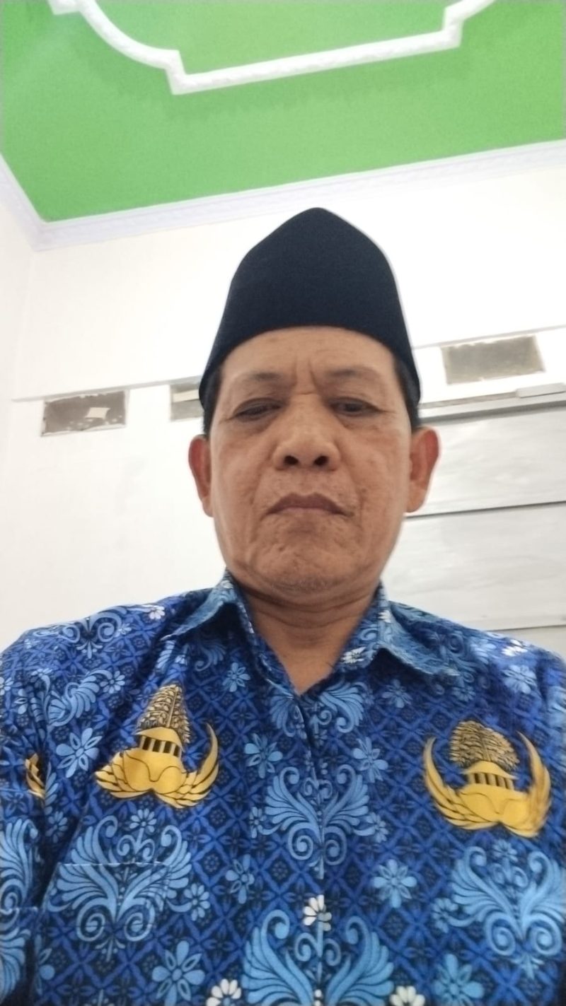 Kisah Inspiratif Pengabdian Sohari Berusia 57 Tahun,Tak Kenal Lelah Dalam Mengabdi Untuk Negara