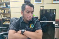 Anggota Komisi IV DPRD Kabupaten Serang, Azwar Anas, Memberikan Keterangan Kepada Pers, Selasa (20/1)