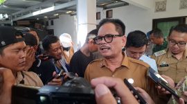 Warga Kecamatan Taktakan tolak pengiriman Sampah Dari Tangsel Ke Kota Serang, Dengan Catatan Aroma Tak Sedap.