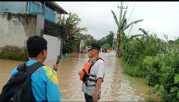 Sejumlah Kampung di Kecamatan Pamarayan, Kabupaten Serang, terendam banjir. (Foto. Saepul Arifin/Total Banten)