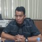 Anggota DPRD Kabupaten Serang, Azwar Anas saat memberikan keterangan pers. (FOTO; Saepul Arifin)
