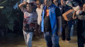 Ketua Fraksi Partai Demokrat DPRD Kabupaten Serang, Azwar Anas, memberikan keterangan kepada Pers, Minggu (25/1) Foto: Dok: (Dailyhit/Demokrat).