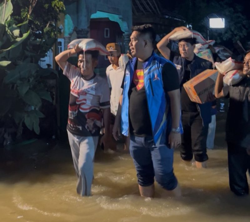 Ketua Fraksi Partai Demokrat DPRD Kabupaten Serang, Azwar Anas, memberikan keterangan kepada Pers, Minggu (25/1) Foto: Dok: (Dailyhit/Demokrat).