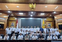 Potret; DPRD Kabupaten Serang Bersama Guru dan tenaga kependidikan PPPK Paruh waktu usai Audensi, Rabu, 4 Februari 2026, (Doc: Dir/Totalbanten)
