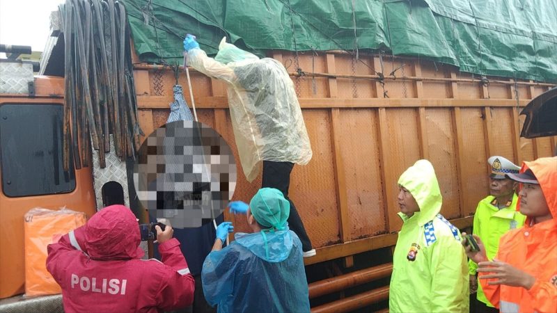 Supir Truk asal kecamatan Kapahiang, Bengkulu ditemukan Tewas tergantung di Bak mobil milinya, Minggu (1/2) ( Doc: Ist/Totalbanten).