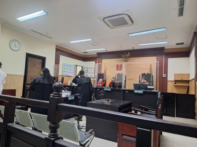 Suasana Persidangan Kasus KDRT di PN Tangerang yang Menyeret Terdakwa Erdi Yusuf (Doc:)