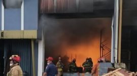 Kebakaran terjadi di gudang PT Biotek, Tangerang Selatan. (Dok)