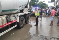 Warga Tanggerang Mendesak Pemerintah Daerah Segera Melakukan Perbaikan Jalan Rusak di Pasar Kemis, Menyebabkan Empat Nyawa Hilang dalam 13 Hari.