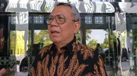 Wali Kota Tangerang Selatan, Benyamin Davnie saat memberikan keterangan pers Selasa kemarin. (Dok/Total Banten)