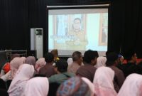 Gubernur Banten, Andra Soni saat membuka halal bihalal