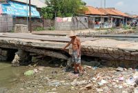 Jembatan Kali Peng Penghubung Dua Desa di kecamayan Tirtayasa, Rusak parah (Doc)