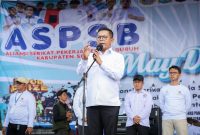 Gubernur Banten Andra Soni memastikan akan memberantas calo tenaga kerja. Hal itu ia ungkapkan dalam peringatan May Day 2026. (Dok)