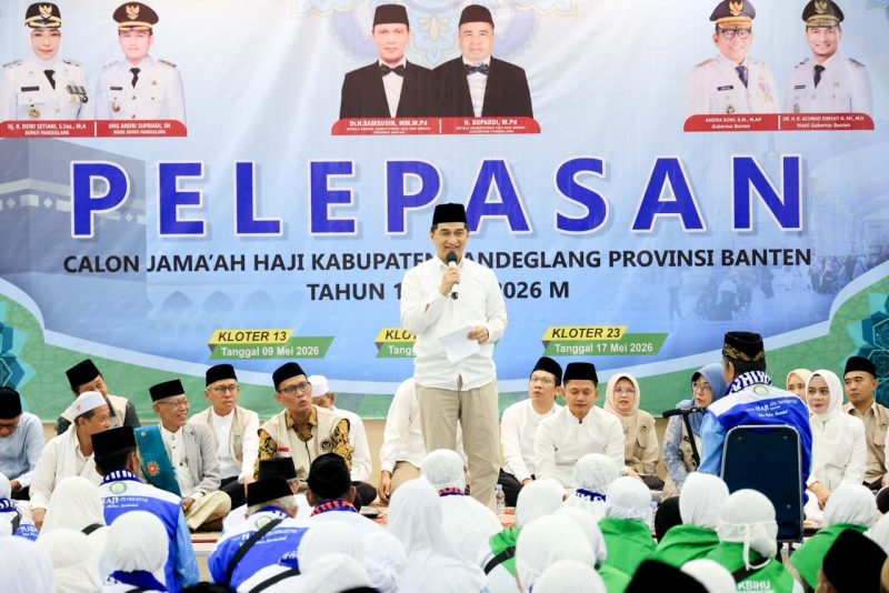 Ratusan Jemaah Haji Asal Pandeglang Terbang ke Tanah Suci, Didampingi 8 Tim Pembimbing