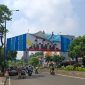 Kontruksi Reklame Bando di Kota Serang Masih Berdiri Meksi dilarang Pemerintah Pusat. (Dok. Total Banten)