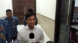 Wakil Gubernur Banten, Dimyati Natakusumah saat memberikan keterangan pers. (Dok. TotalBanten.com)
