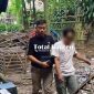 Polisi saat Menggerebek Judi Sambung Ayam di Kabupaten Tangerang. (Dok)