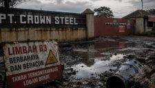 Wahana Lingkungan Hidup Indonesia (Walhi) menyebut pemulihan tanah yang telah terkontaminasi limbah B3 di PT Crown Steel Serang membutuhkan waktu lama. (Dok)