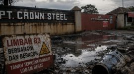 Wahana Lingkungan Hidup Indonesia (Walhi) menyebut pemulihan tanah yang telah terkontaminasi limbah B3 di PT Crown Steel Serang membutuhkan waktu lama. (Dok)