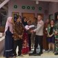 Kapolsek Pamarayan AKP Yusuf Ependi Serahkan Kunci Bedah Rumah Kartika Desa Binong, Kecamatan Pamarayan, Kabupaten Serang (dok). 