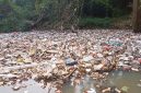 Penampakan Sampah di Sungai Cibanten, Kota Serang. (Dok)