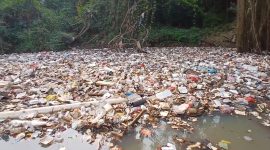 Penampakan Sampah di Sungai Cibanten, Kota Serang. (Dok)