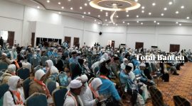Jemaah Haji Asal Kabupaten Serang saat di Gedung El Hajj, Cipondoh, Tangerang. (Dok. Total Banten)