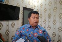 Kepala Perwakilan Ombudsman Republik Indonesia Provinsi Banten, Fadli Afriadi, memberikan keterangan kepada Pers, Selasa (7/7/2026)