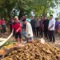 Suasana Proses pemakaman, Dok (Ist/Totalbanten.com)