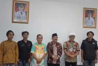 Perwakilan Forum Mahasiswa Serang Raya usai audiensi kejelasan dana hibah partai politik di Kesbangpol Kabupaten Serang. (Dok)