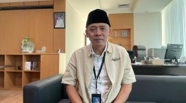 Kepala Bagian Umum Sekretariat Daerah Kota Tangerang Selatan, Herman Susilo, memberikan keterangan kepada pers, Dok (Totalbanten.com)