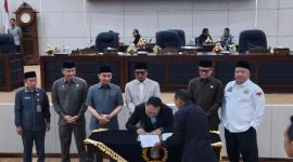 DPRD Provinsi Banten Tandatangan Pengesahan LPJ APBD 2025, Dok: (Totalbanten.com)