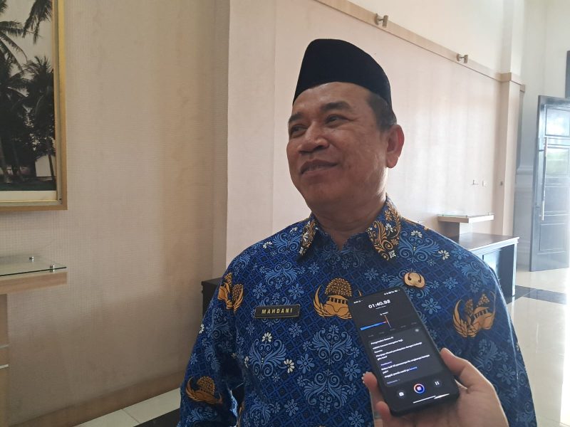 Kepala BPKAD Banten Mahdani saat memberikan keterangan pers. (Dok)