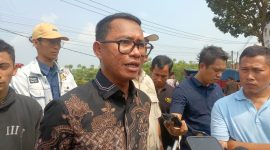 Anggota DPRD Kabupaten Serang, dari Praksi Partai Gerindra, Ahmad Muhibbin, memberikan keterangan kepada Pers, (pung/Totalbanten.com)
