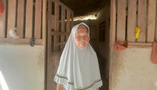 Seorang Lansia berinisial Marnah (72) Yang tinggal di Rumah Tidak Huni (RTLH), Dok : (Pung/Totalbanten.com)
