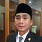 Anggota Komisi II DPRD Kabupaten Pandeglang, Habibi Arafat, memberikan kerterangan kepada pers, Dok: (gun/Totalbanten.com)