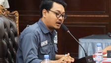 Kordinator Daerah BEM Nusantara (BEM Nus) Banten, M Qolby Yusuf, memberikan kerterang Kepada Pers, Dok: (Totalbanten.com) 