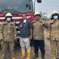 Anggota Komisi IV DPRD Banten, Syarifudin Salwani saat menginjak TPA Jatiwaringin, Kabupaten Tangerang. (Dok)