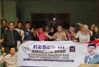 Wakil Ketua DPRD Pandeglang, Dadi Rajadi saat reses menyindir anggota DPRD lain. (Dok)