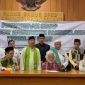 Abah Abuya Muhtadi Cidahu bersama masyarakat mendeklarasikan penolakan terhadap LGBT di Kabupaten Pandeglang, Dok (Gun/Totalbanten.com)