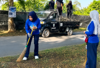 Suasana Aksi Bersih-bersih di lingkunangan area Stadion Badak Pandeglang, Dok (gun/Totalbanten.com)