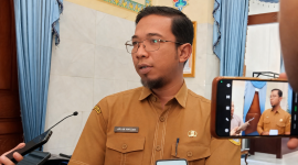 Kepala DPUPR Banten, Arlan Marzan saat memberikan keterangan pers. (Dok)