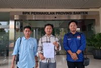 BEM Nus Banten melaporkan belanja jasa tenaga ahli kepada BPK Perwakilan Banten. Dok : (Dir/Totalbanten.com)
