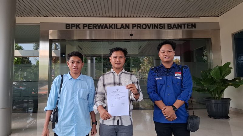 BEM Nus Banten melaporkan belanja jasa tenaga ahli kepada BPK Perwakilan Banten. Dok : (Dir/Totalbanten.com)